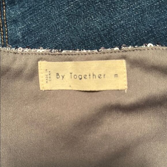 By Together Silver Sequin Sleeveless Camisole - Picture 4 of 4